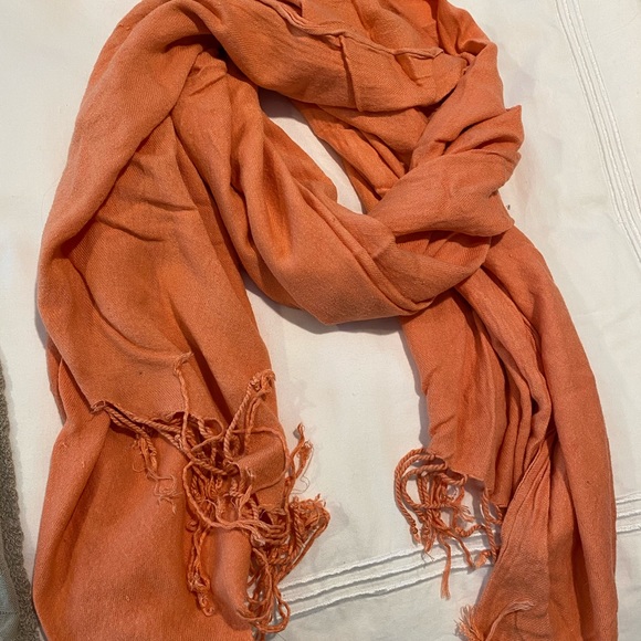 Variety of Scarves - Picture 5 of 6